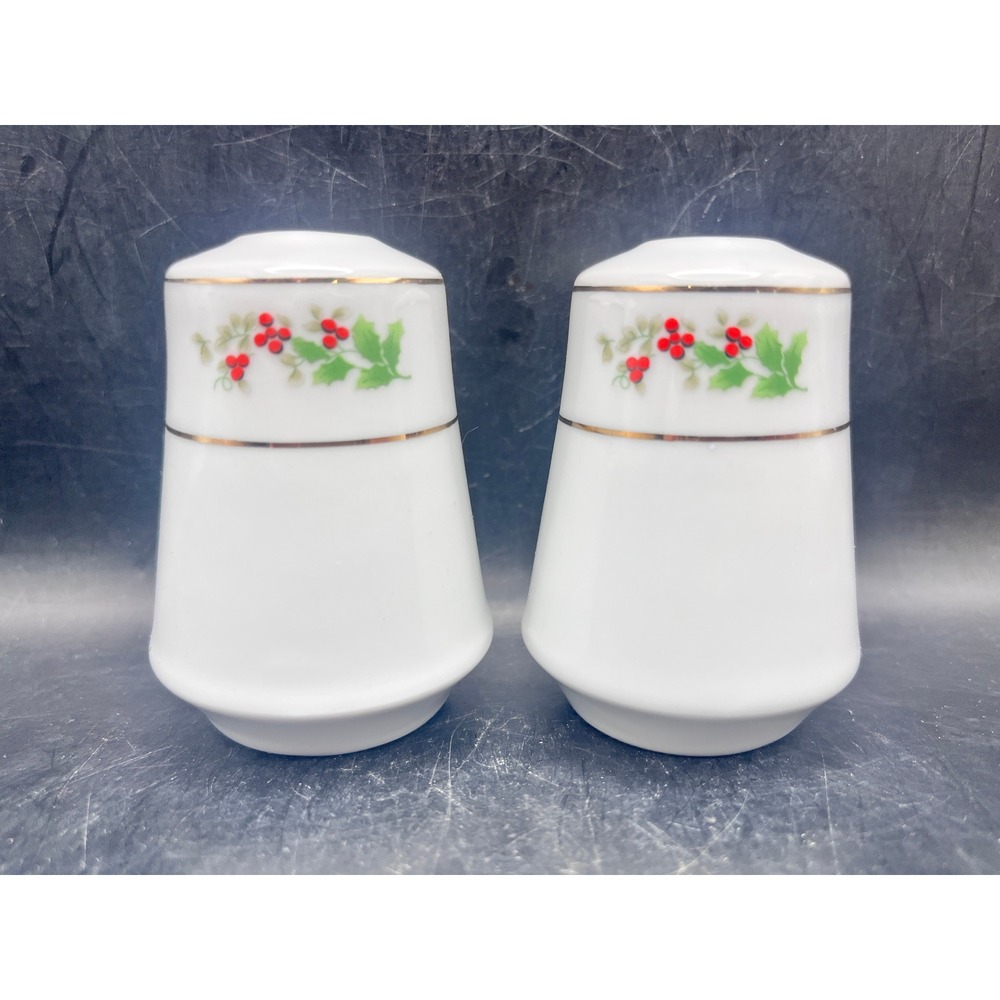 VTG‎ Lefton Holly Berry Garden Salt & Pepper Shakers-White Gold Trim-3.25"